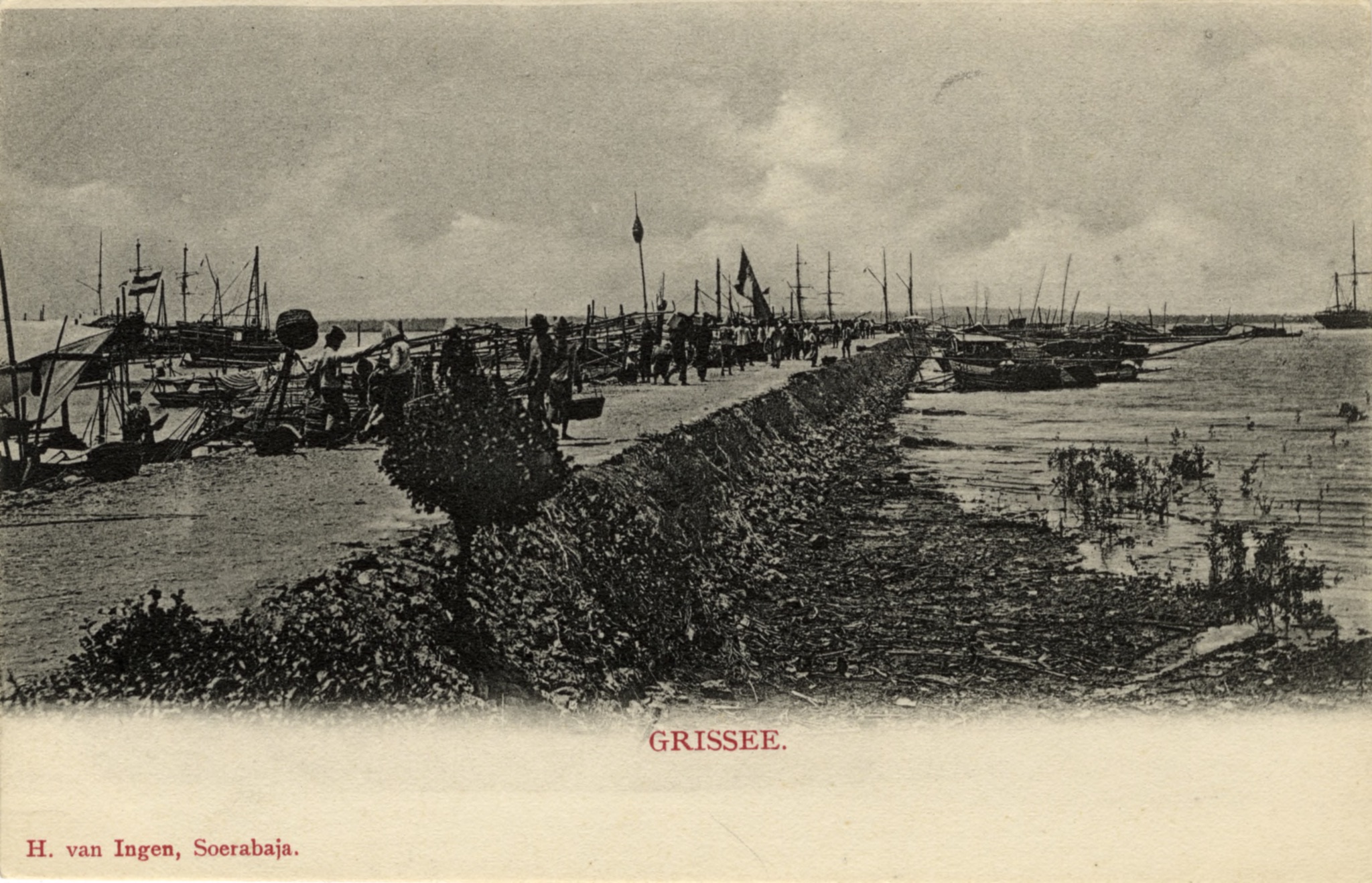 A portrait of the situation in the port of Gresik in the past